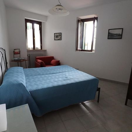 Appartamento in borgata storica Boissano Esterno foto